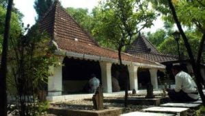 Makam Batoro Katong Ponorogo 