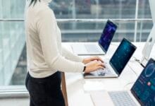 memilih laptop