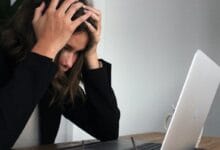 mengatasi laptop macet