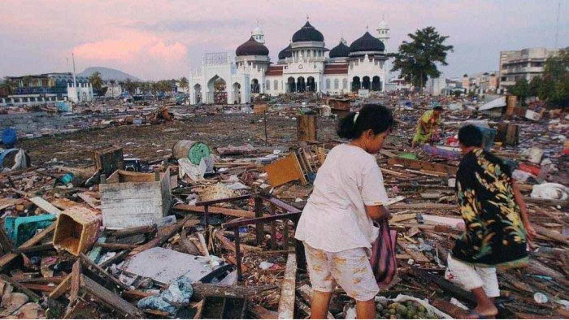 Mitos Tsunami Aceh