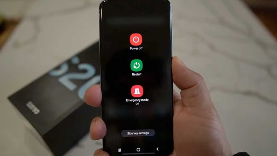 HP restart sendiri